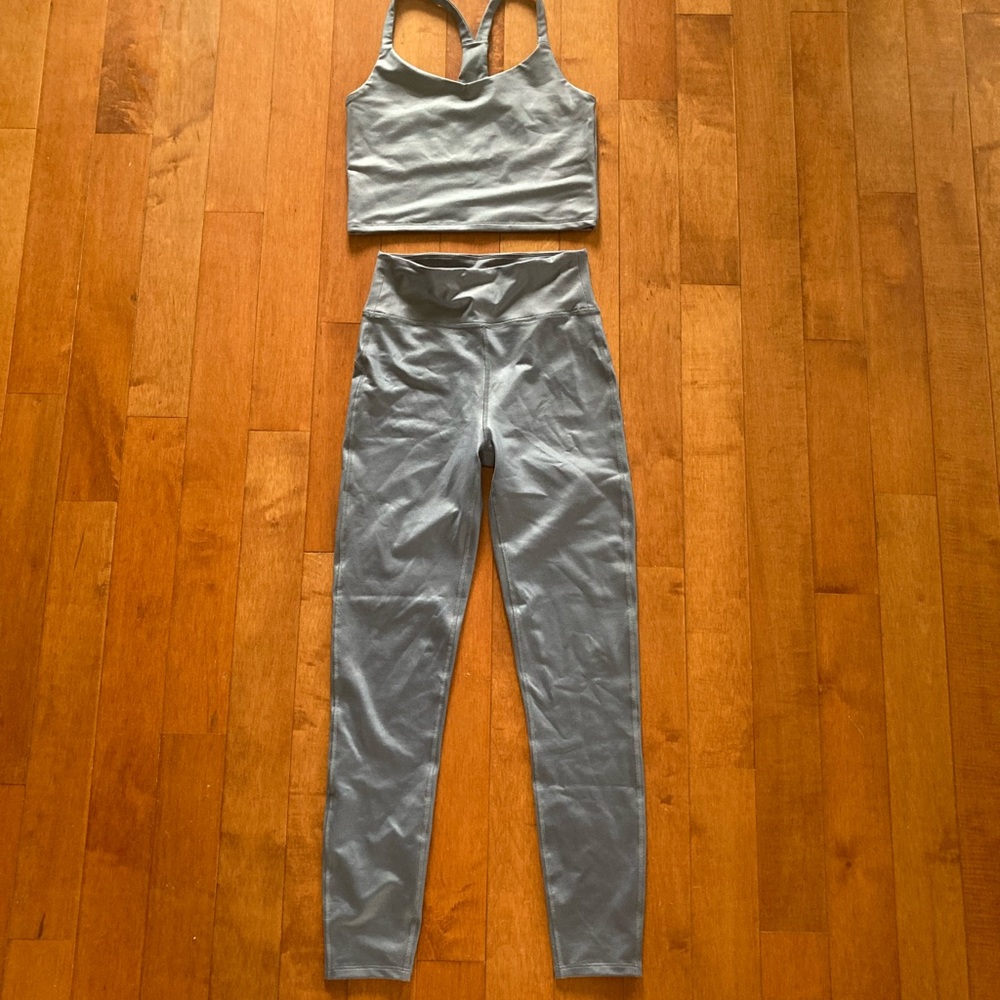 Abercrombie & Fitch Sheen workout set